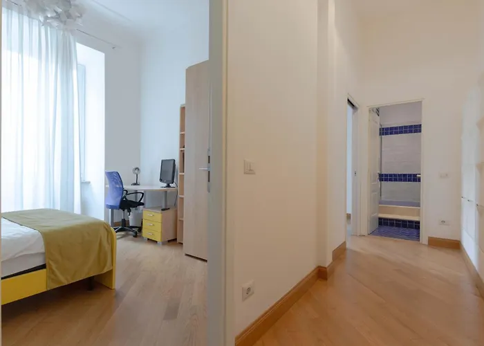 Domus Alberico Guest house 4*