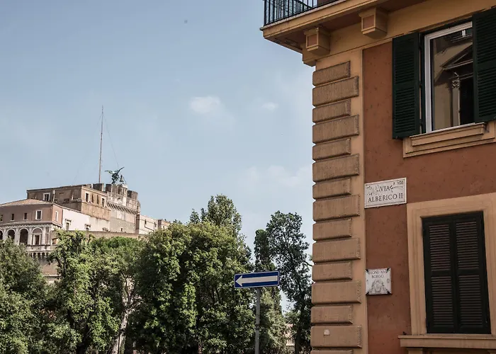 Domus Alberico Guest house 4*