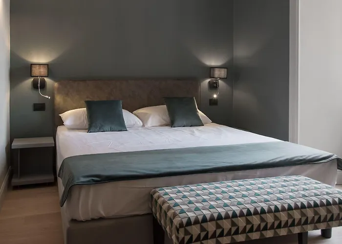 Domus Alberico Guest house 4*