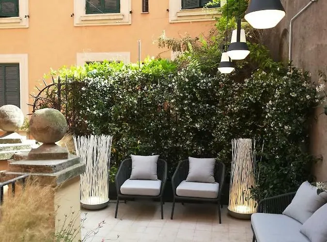 Guest house Domus Alberico 4*